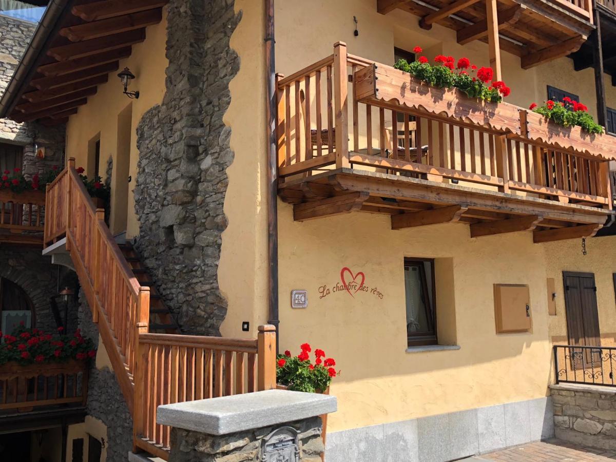 La Chambre Des Reves Aosta Luaran gambar